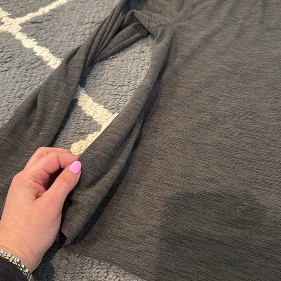 Old Navy Active Breathe On Hoodie - Picture 5 of 8